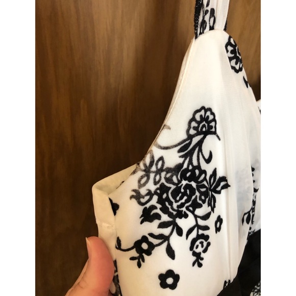 White Cocktail Dress with Black Velvet Floral Pattern - Picture 4 of 10